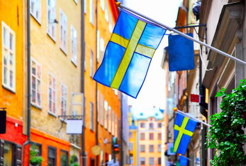 Tukholman keskusta ja ruotsin lippu